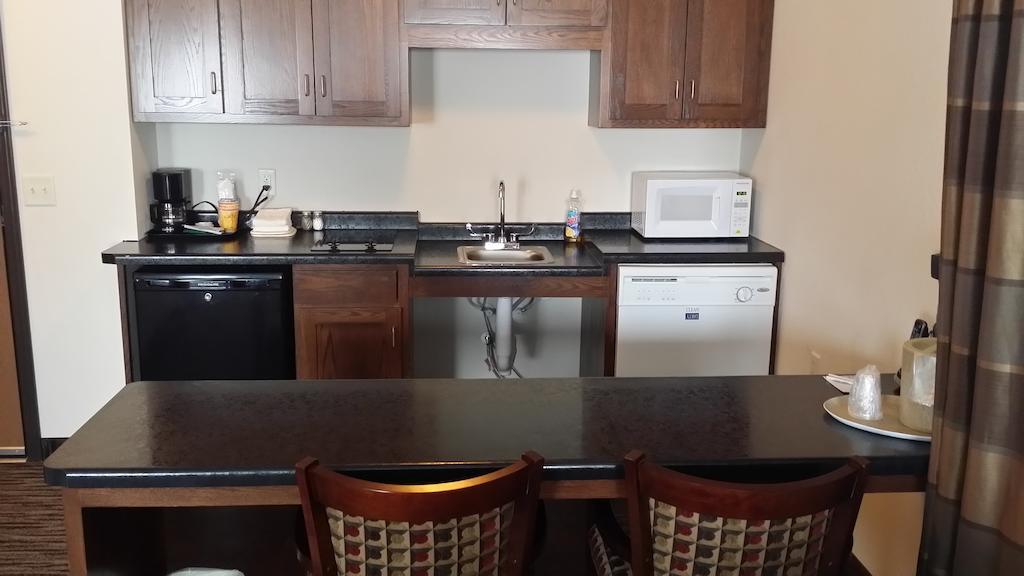 American Inn & Suites Parkers Prairie Quarto foto